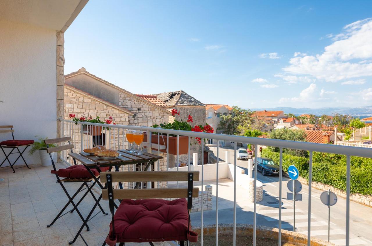 Apartment Nona - Center, 150 Meters From The Beach Supetar Εξωτερικό φωτογραφία